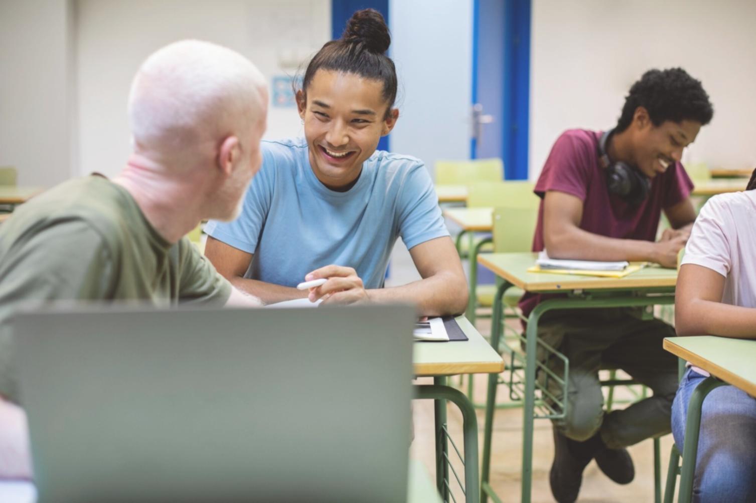 Análisis detallado de estados financieros y cálculo de ratios de liquidez