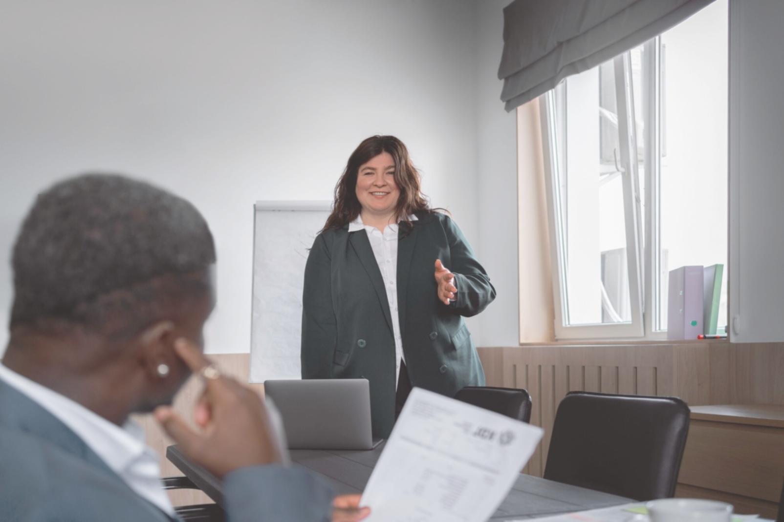 Sesión práctica de interpretación de ratios de rentabilidad y solvencia empresarial